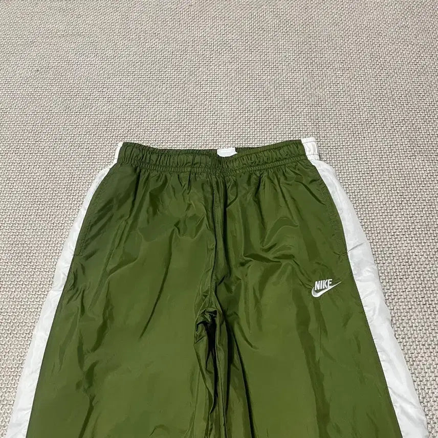 [BUNJANG] Nike Woven Training Pants (M) / M 나이키 우븐 트레이닝복 바지 하의 B.7684