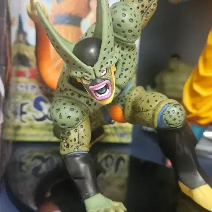 [SOLD OUT] 드래곤볼 셀 피규어  조형천하