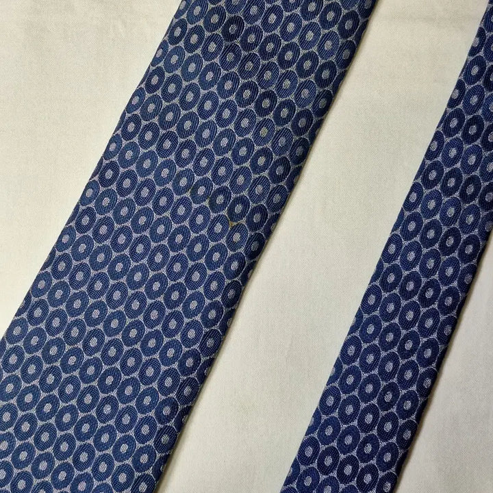 [BUNJANG] Hermès Blue Oval Dot Silk Necktie / 에르메스 블루 오벌도트 패턴 실크 넥타이