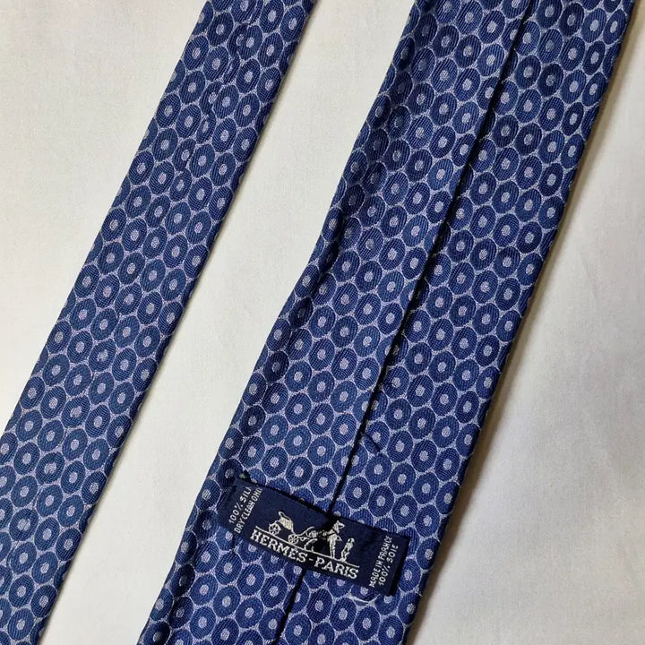 [BUNJANG] Hermès Blue Oval Dot Silk Necktie / 에르메스 블루 오벌도트 패턴 실크 넥타이