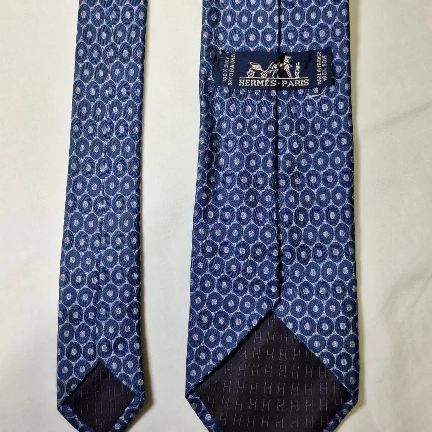 [BUNJANG] Hermès Blue Oval Dot Silk Necktie / 에르메스 블루 오벌도트 패턴 실크 넥타이