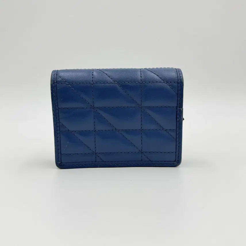 [BUNJANG] Gucci GG Marmont Light Blue Quilted Leather Matelassé Bifold Wallet / 구찌 GG 마몽 라이트블루 퀄팅 레더 마틀라세 반지갑 466492