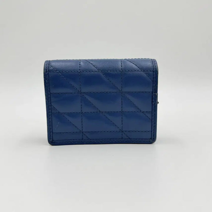 [BUNJANG] Gucci GG Marmont Light Blue Quilted Leather Matelassé Bifold Wallet / 구찌 GG 마몽 라이트블루 퀄팅 레더 마틀라세 반지갑 466492