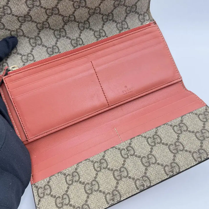 [BUNJANG] Gucci GG Logo PVC Long Wallet / 구찌 GG로고 PVC 장지갑 브라운 256926
