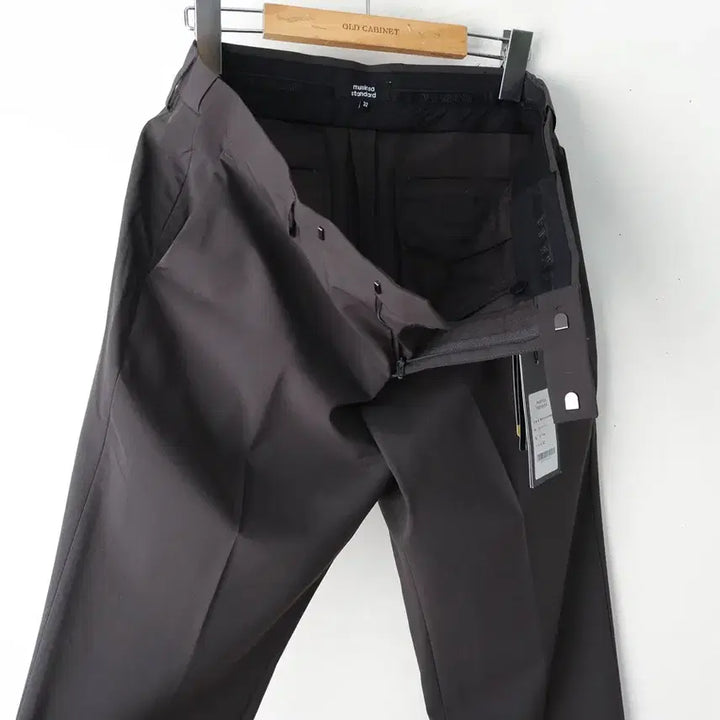 [BUNJANG] Musinsa Standard Tapered Hidden Banding Crop Slacks / 32/새상품 무신사 쿨탠다드 테이퍼드 히든밴딩 크롭 슬랙스