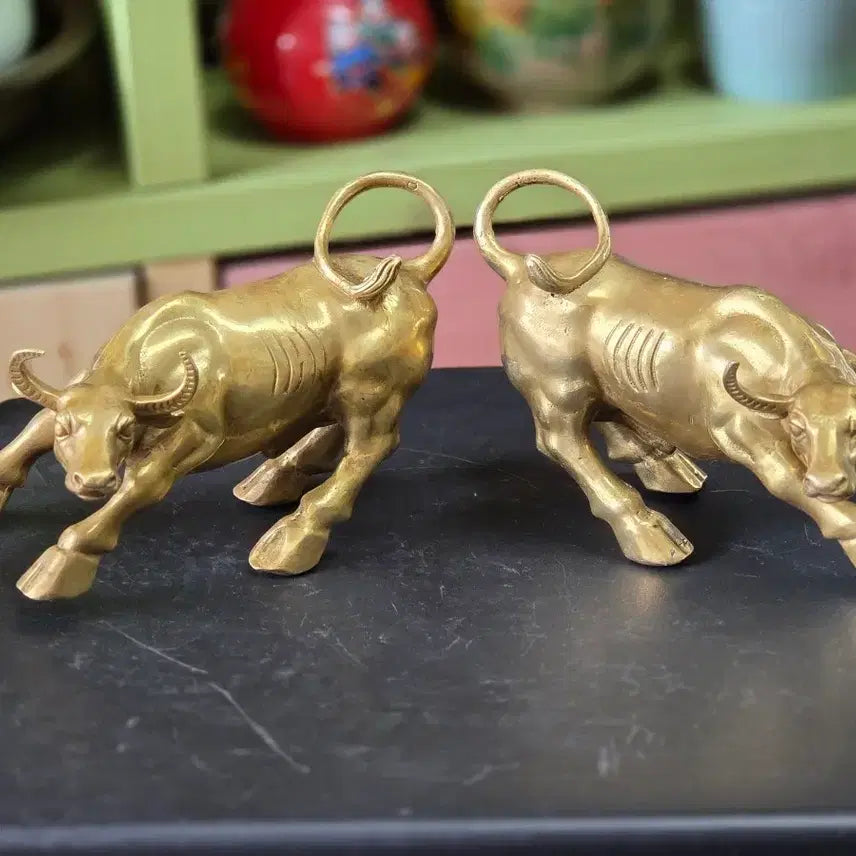 [BUNJANG] Bronze Bull Sculpture Pair / 황소 동조각상 한쌍