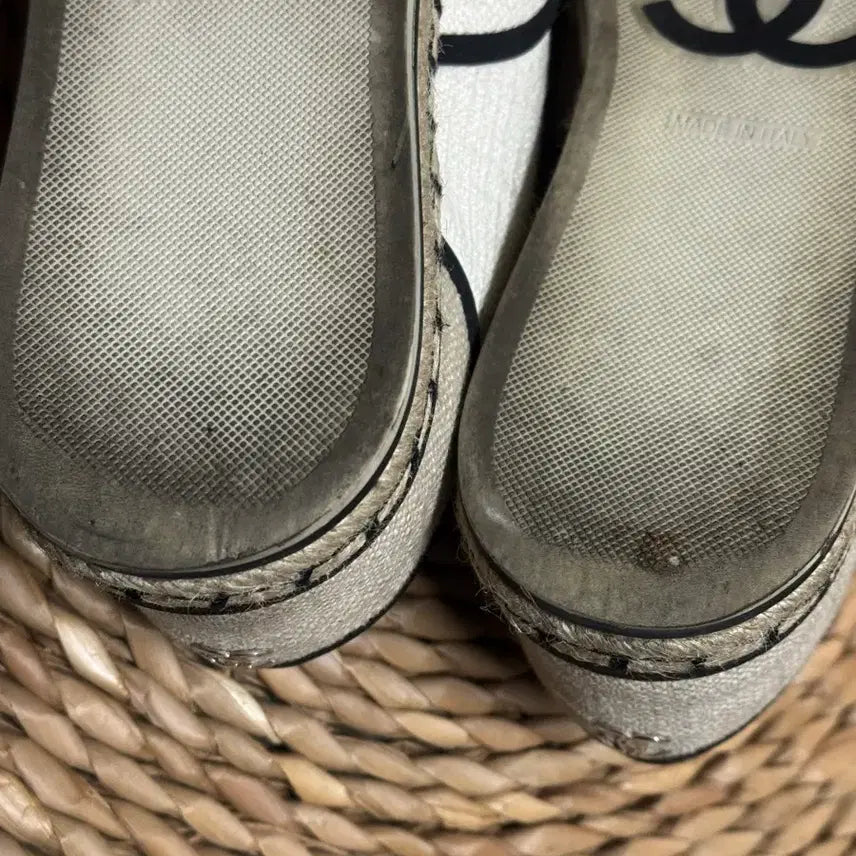 [BUNJANG] Chanel Pearl Espadrille Sneakers / 샤넬 진주 에스파듀 스니커즈
