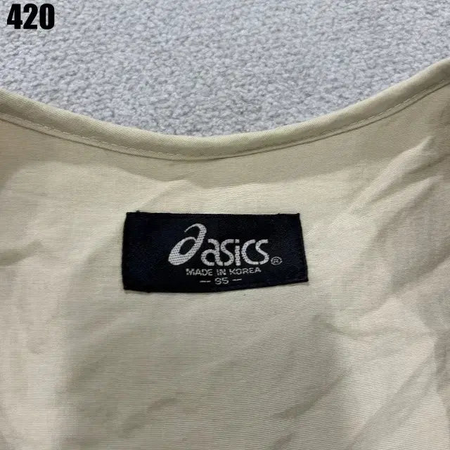 [BUNJANG] Asics Beige Multi-Pocket Vest / 아식스 베이지색 멀티 포켓 조끼