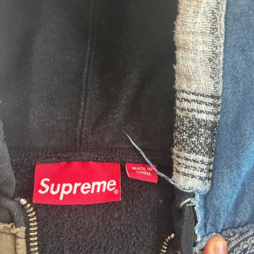[BUNJANG] Supreme Patchwork Hoodie Zip-up (NewJeans Hanni) / (뉴진스 하니 착용) 슈프림 패치워크 후드집업 L