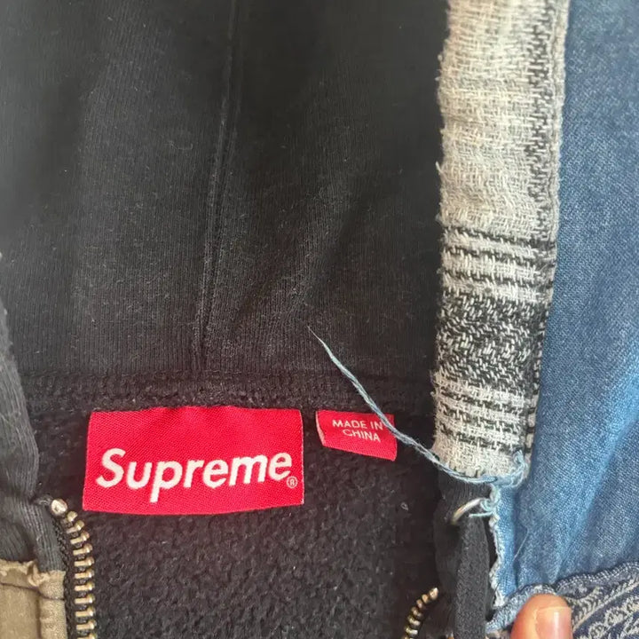 [BUNJANG] Supreme Patchwork Hoodie Zip-up (NewJeans Hanni) / (뉴진스 하니 착용) 슈프림 패치워크 후드집업 L