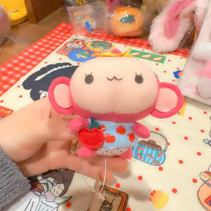 [BUNJANG] Sinada Monkey Pink Apple Plush Doll / 고전 시나다 원숭이 핑크 사과 인형