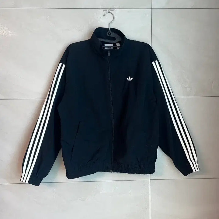[SOLD OUT] 아디다스 파이어버드 우븐 바람막이 블랙 [L]