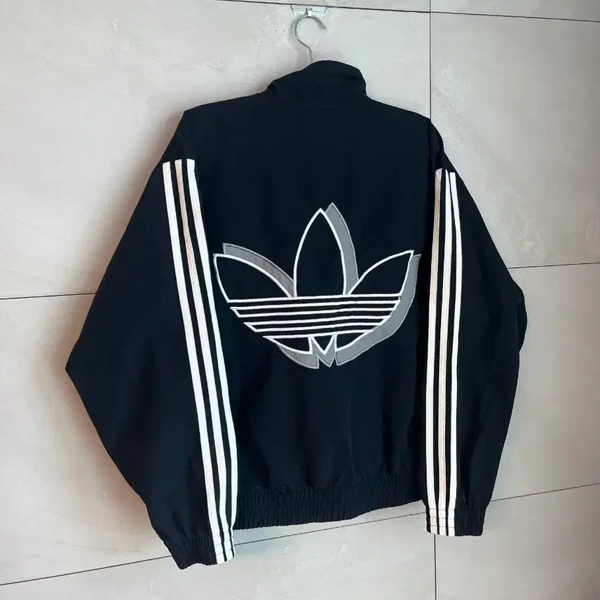 [SOLD OUT] 아디다스 파이어버드 우븐 바람막이 블랙 [L]