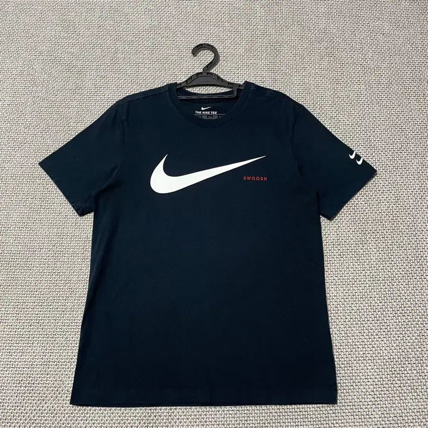 [BUNJANG] Nike Swoosh Round Short Sleeve T-shirt / M 나이키 스우시 라운드 반팔티 B.7618