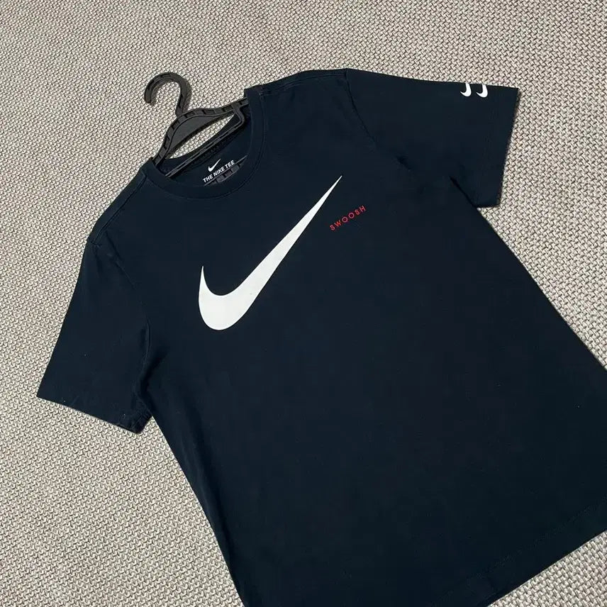 [BUNJANG] Nike Swoosh Round Short Sleeve T-shirt / M 나이키 스우시 라운드 반팔티 B.7618