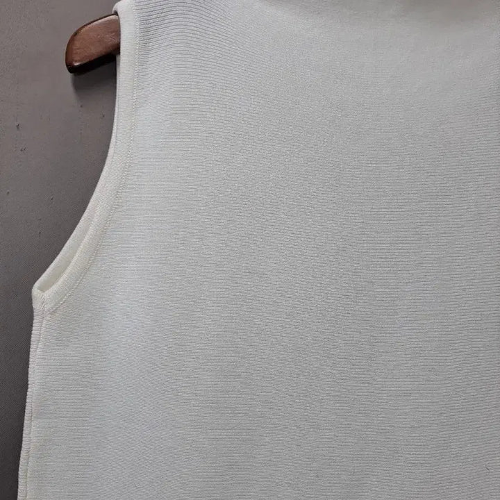 [SOLD OUT] 화이트  민소매 니트