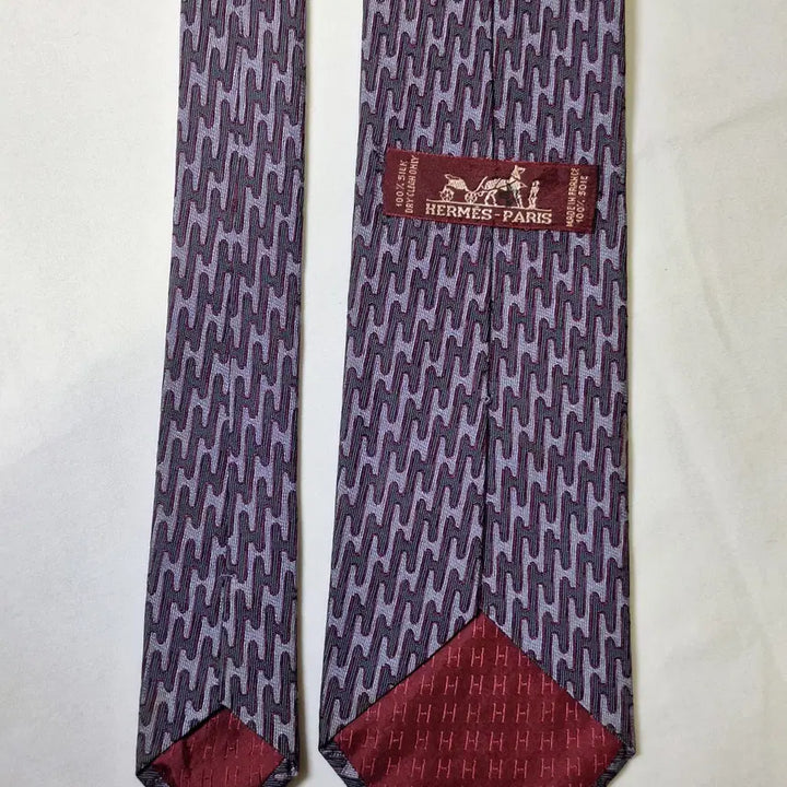 [BUNJANG] Hermes Lavender Burgundy Wave Silk Tie / 에르메스 라벤더 버건디 웨이브 넥타이