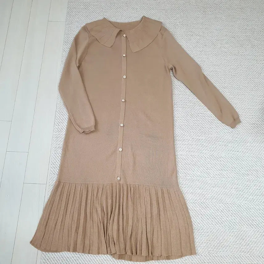 [BUNJANG] Beige Spring Knit Pleated Long Dress / 새상품)  베이지 봄니트 플리츠 롱원피스