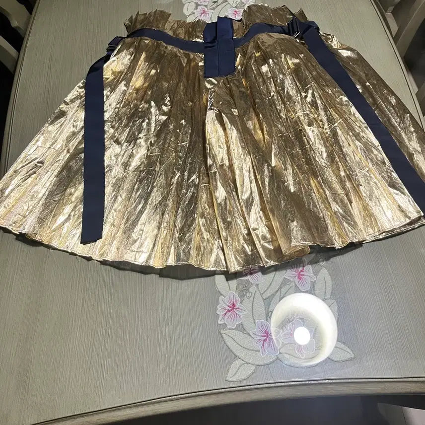 [SOLD OUT] Sacai 골드 플리츠 스커트 2588