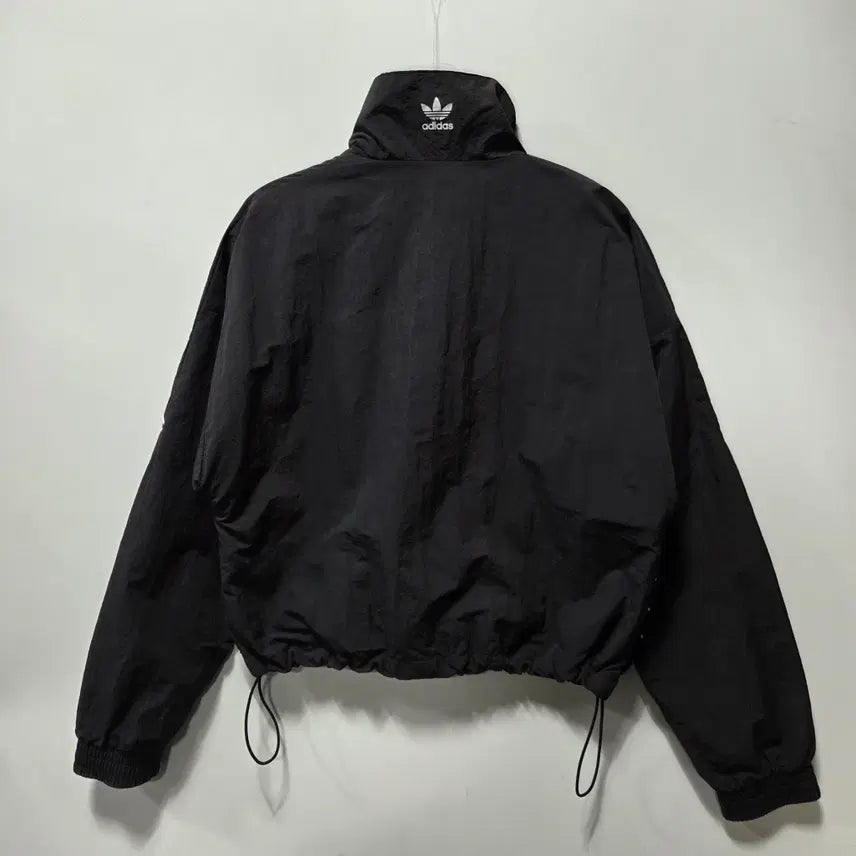 [SOLD OUT] 아디다스 블랙 LRG 로고 크롭 트랙탑 S 26042104