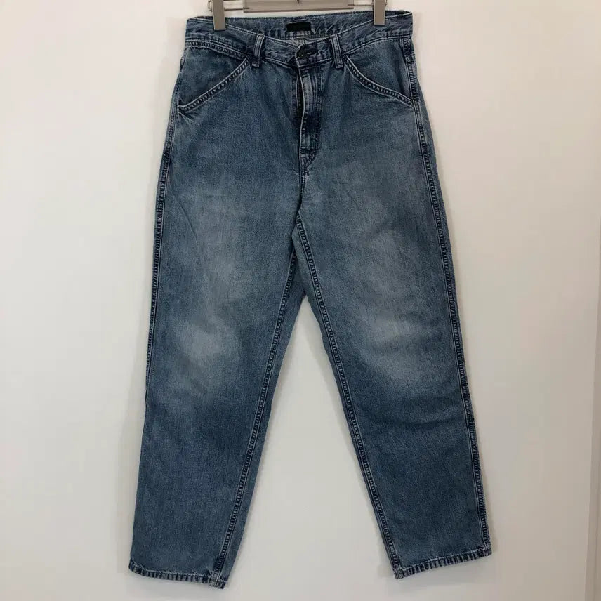 [SOLD OUT] 유니클로 레귤러 중청 데님진 30-31