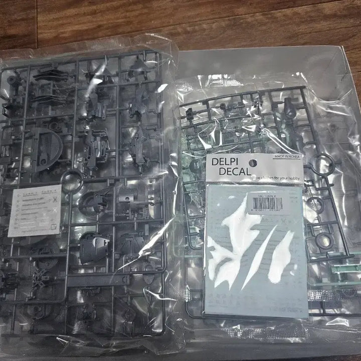 [BUNJANG] Bandai Turn X with Delpi Decal Model Kit / 반다이 MG 턴엑스 + 델피데칼