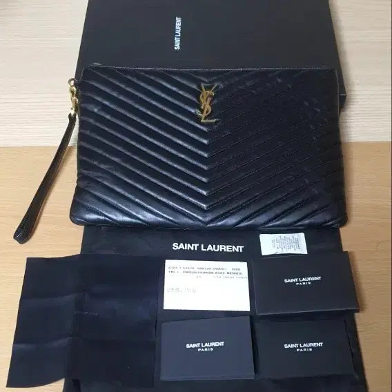 [SOLD OUT] 입생로랑 생로랑 뉴미듐 클러치/클러치백 정품S급(보증서O)