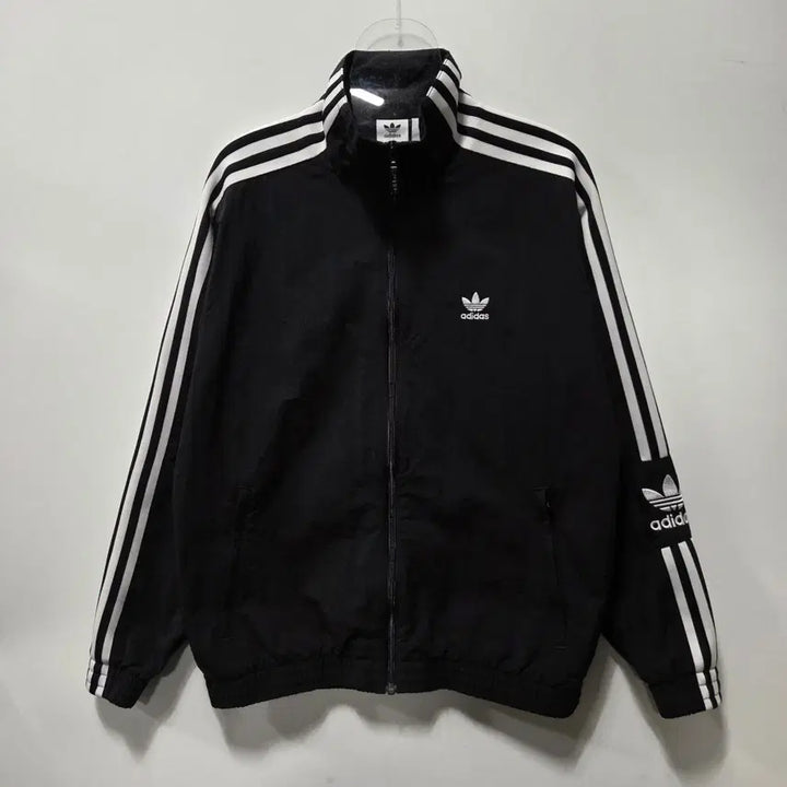 [SOLD OUT] 아디다스 블랙 오리지널스 락업 트랙탑 자켓 S 26042105