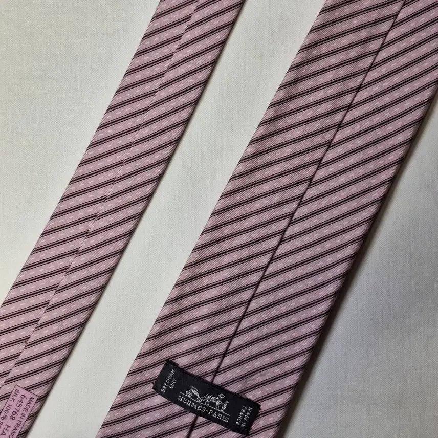 [SOLD OUT] 에르메스 라이트핑크 사선도트 실크 넥타이