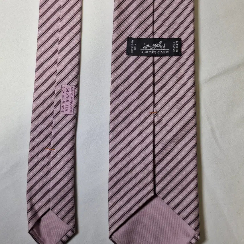 [SOLD OUT] 에르메스 라이트핑크 사선도트 실크 넥타이