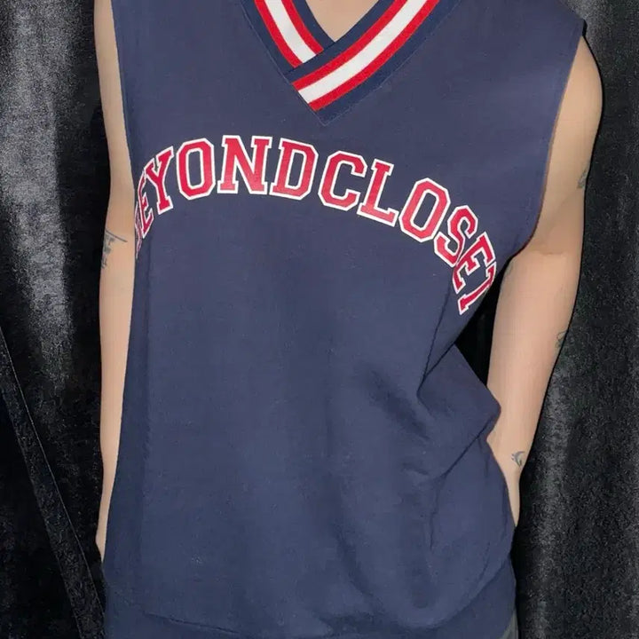 [BUNJANG] Beyond Closet Navy Vest / 비욘드클로젯 네이비 베스트
