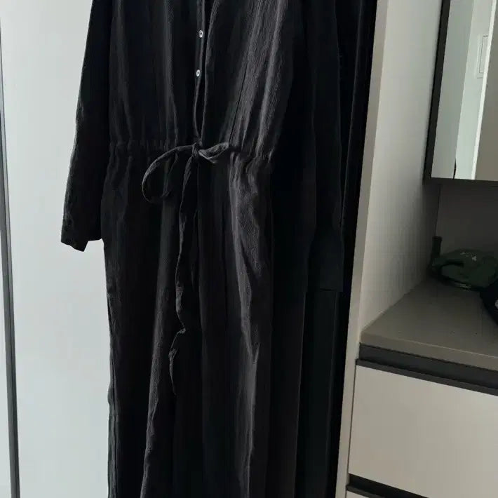 [BUNJANG] Ncssry Linen V-neck Jumpsuit Black / 네세서리 ncssry 린넨 브이넥 점프수트 블랙