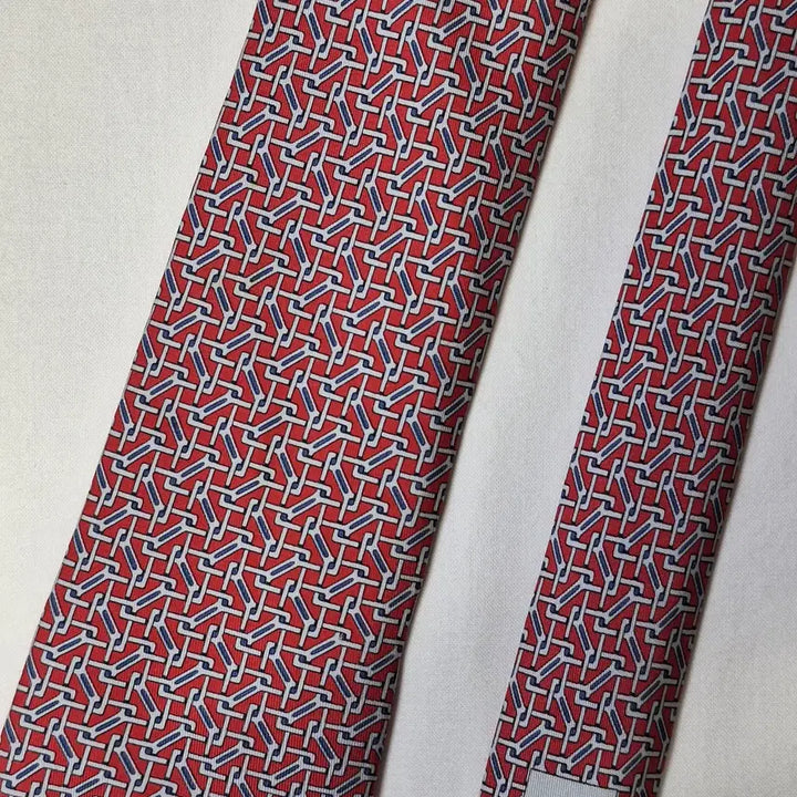 [SOLD OUT] 에르메스 레드 블루 링크패턴 실크 넥타이
