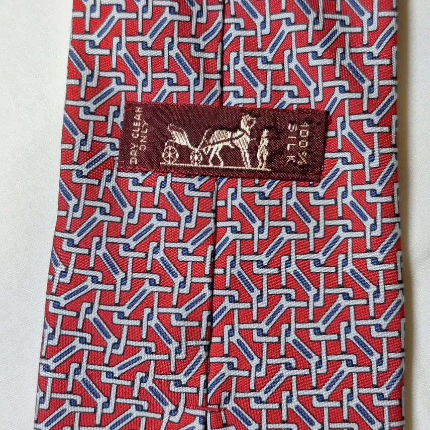 [SOLD OUT] 에르메스 레드 블루 링크패턴 실크 넥타이