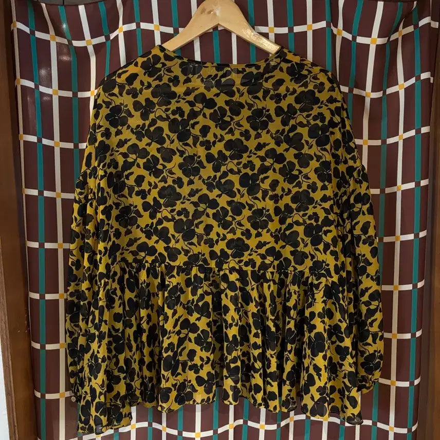 [BUNJANG] Essentiel Antwerp Floral Pattern Blouse / 에센셜 앤트워프 플라워 패턴 블라우스