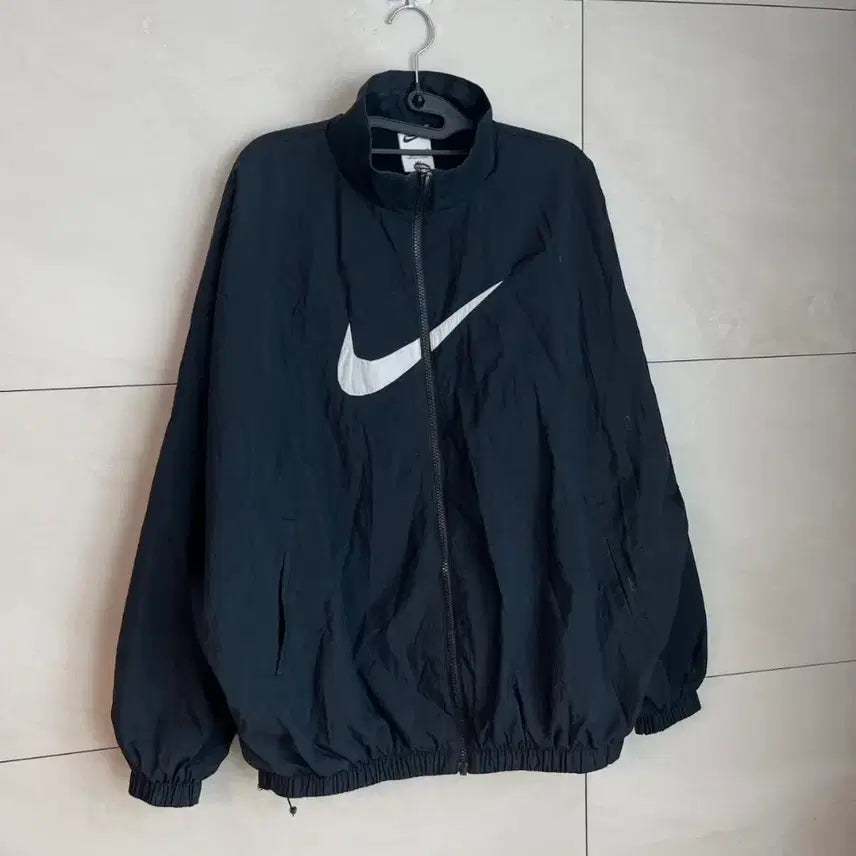 [SOLD OUT] 나이키 빅스우시 바람막이 블랙 [M]