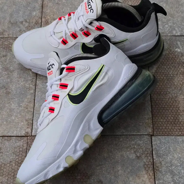 [BUNJANG] Nike Air Max 270 React SE World Wide Sneakers / (235)나이키 에어맥스 270 리액트 se 월드 와이드 스니커즈