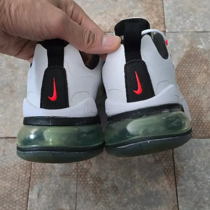 [BUNJANG] Nike Air Max 270 React SE World Wide Sneakers / (235)나이키 에어맥스 270 리액트 se 월드 와이드 스니커즈