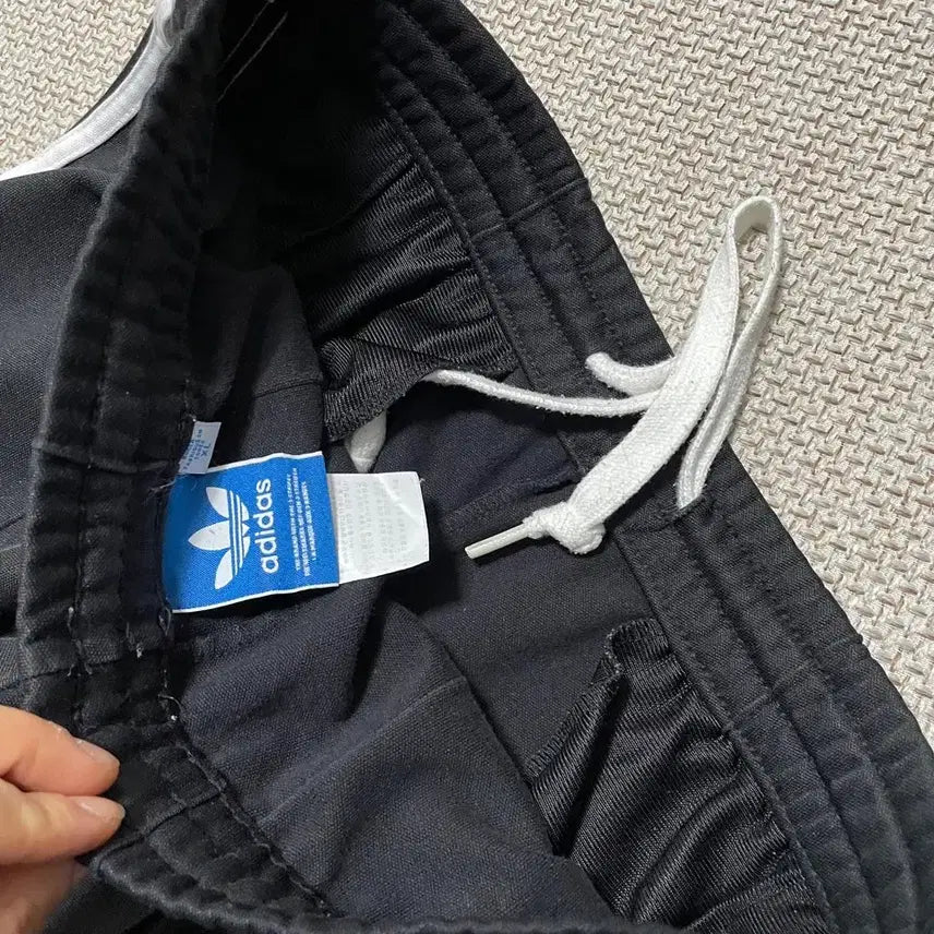 [BUNJANG] Adidas Europa Track Pants (B.7589) / XL 아디다스 유로파 트랙탑 바지 하의 B.7589
