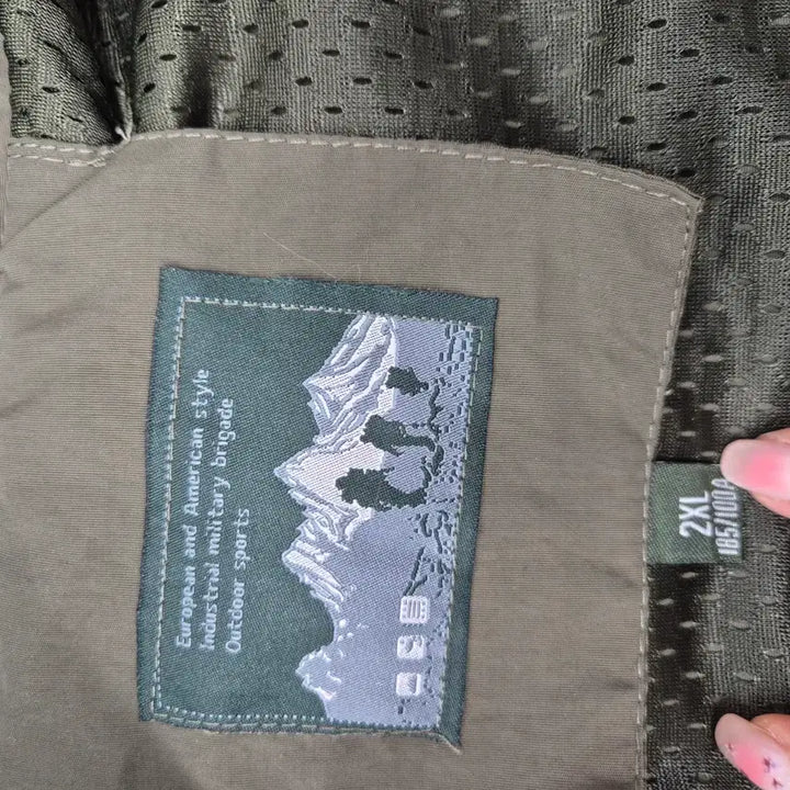 [SOLD OUT] 아웃도어 카키색 바람막이 남성 후드 자켓