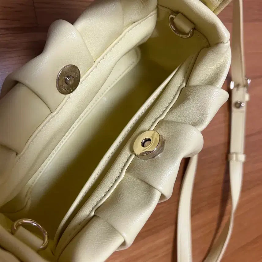 [SOLD OUT] BAG TO BASICS 프링백 레몬