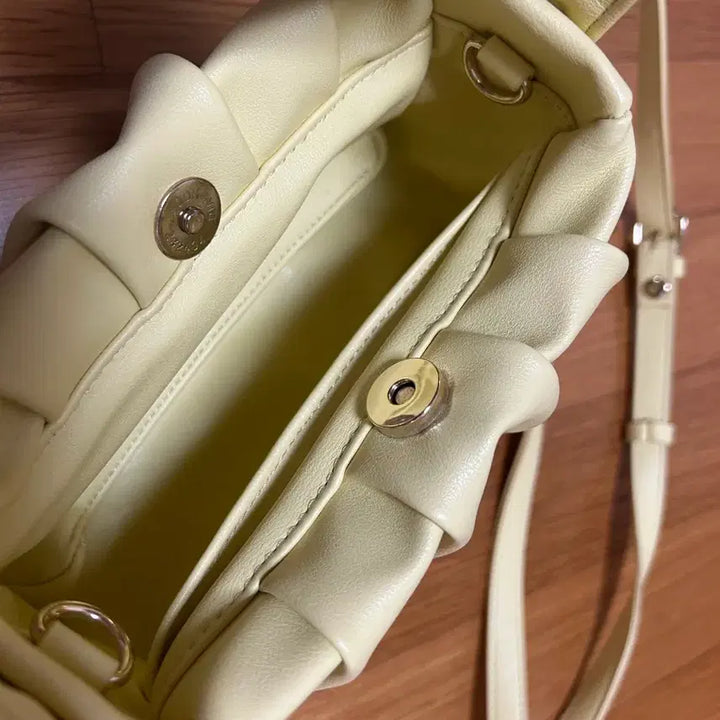 [SOLD OUT] BAG TO BASICS 프링백 레몬
