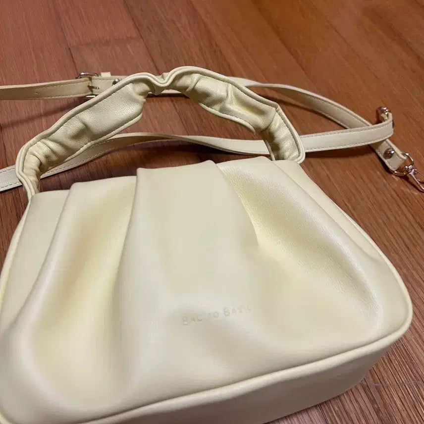 [SOLD OUT] BAG TO BASICS 프링백 레몬