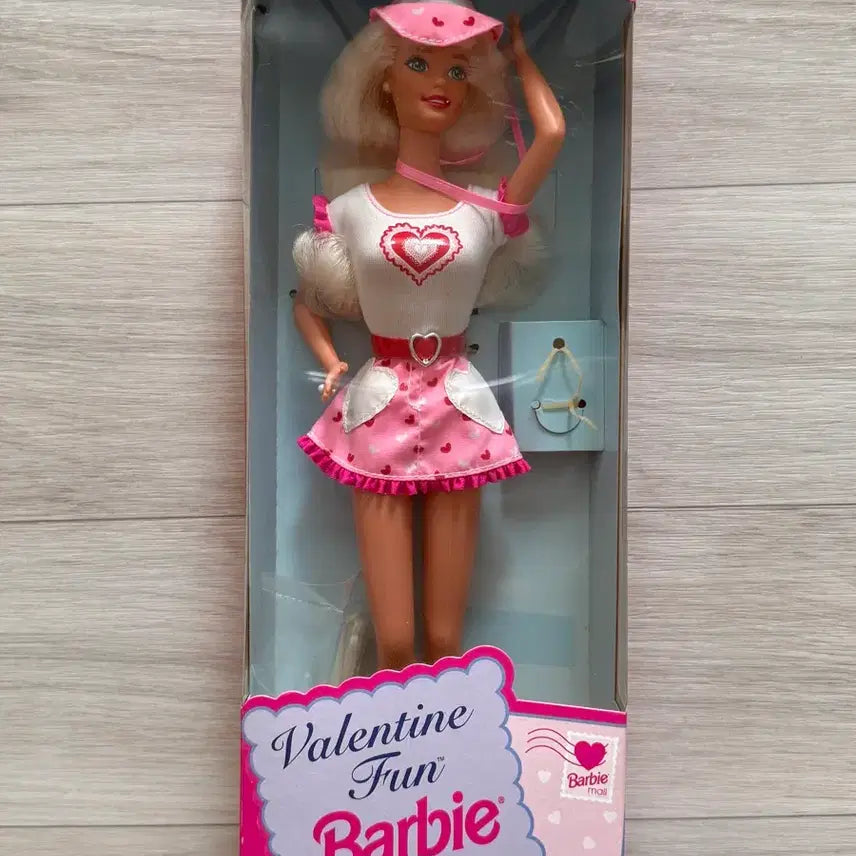 [BUNJANG] Valentine Barbie Special Edition Doll / 발렌타인 바비