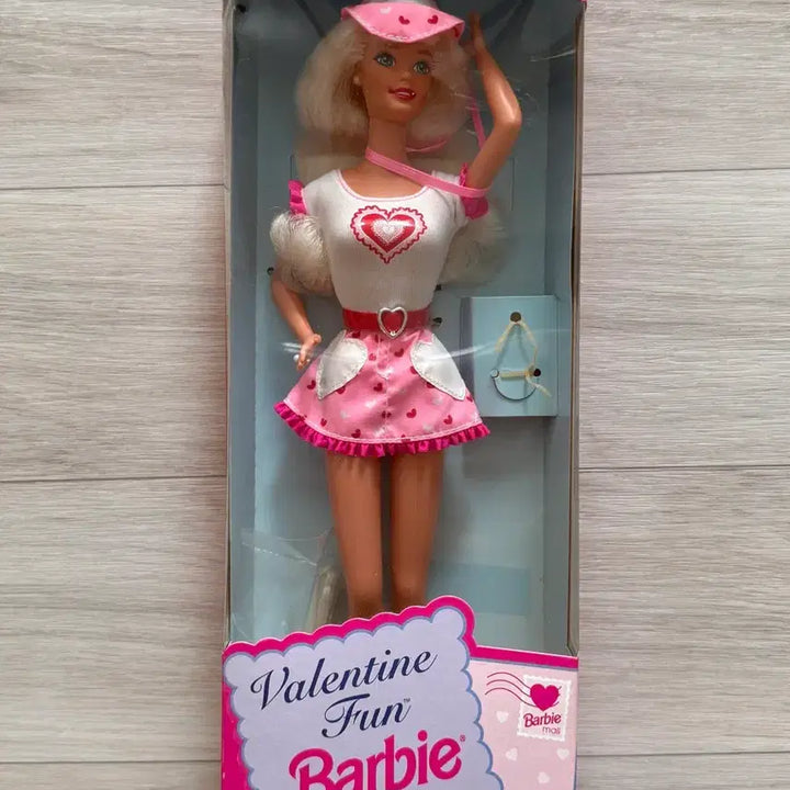 [BUNJANG] Valentine Barbie Special Edition Doll / 발렌타인 바비