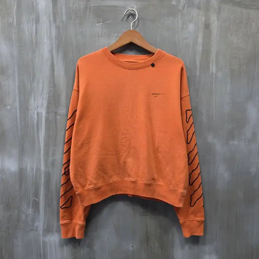 [BUNJANG] Off-White Arrow Embroidered Sweatshirt (S-M) / 오프화이트 애로우 자수 맨투맨/여성(S-M)/ST3163