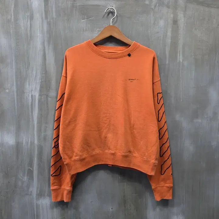 [BUNJANG] Off-White Arrow Embroidered Sweatshirt (S-M) / 오프화이트 애로우 자수 맨투맨/여성(S-M)/ST3163