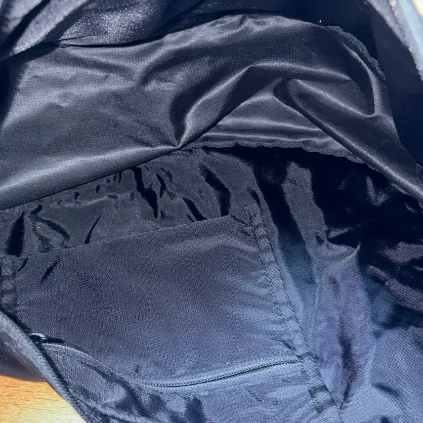 [BUNJANG] Differentis Sling Bag / 디프런티스(디프런트이즈오케이) 슬링백