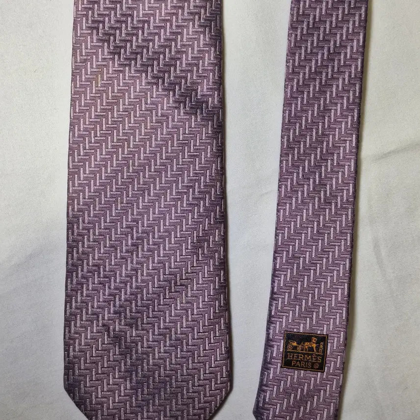 [BUNJANG] Hermès Lilac Geometric Silk Necktie / 에르메스 라일락 기하패턴 실크 넥타이