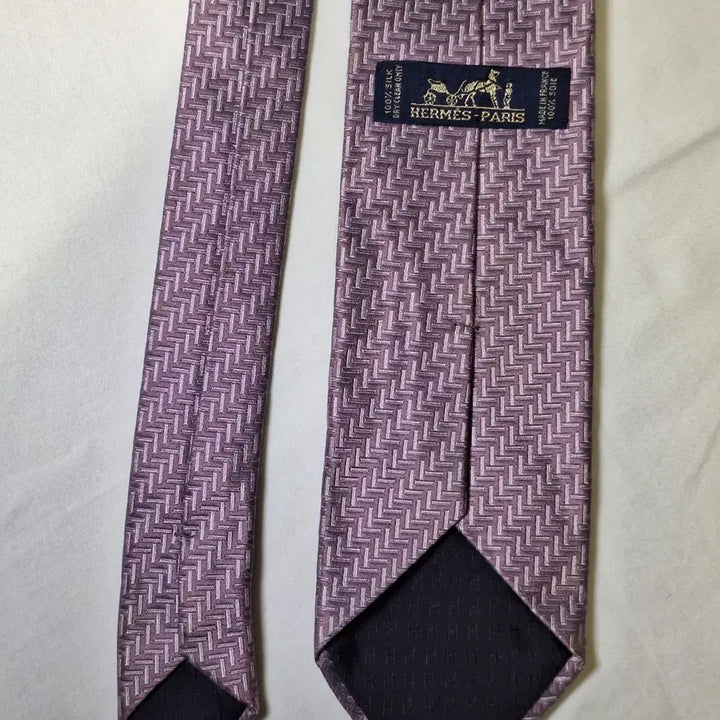 [BUNJANG] Hermès Lilac Geometric Silk Necktie / 에르메스 라일락 기하패턴 실크 넥타이